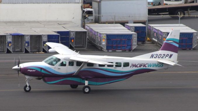 N302PW_Cessna_208B_Pacific_Wings_HNL_18DEC08_(3160948133)