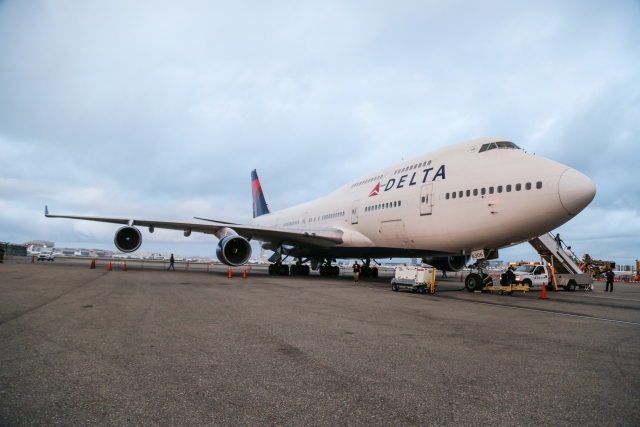 Delta's 747 on the ramp at LAX (Photo: John Cobb)