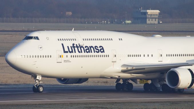 Lufthansa 2018 colors_B748_DUS_Fabian Behr (2)