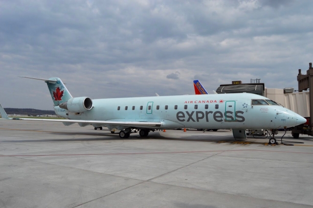 Air Canada CRJ-200 sits at the gate in Omaha, Nebraska. (Photo: AirlineGeeks | Matthew Garcia)