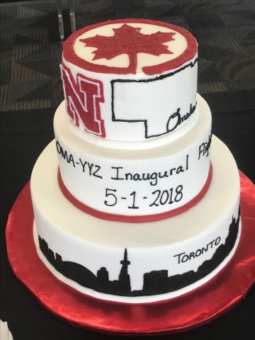 Celebratory cake in Omaha for the new route. (Photo: Eppley Airfield)