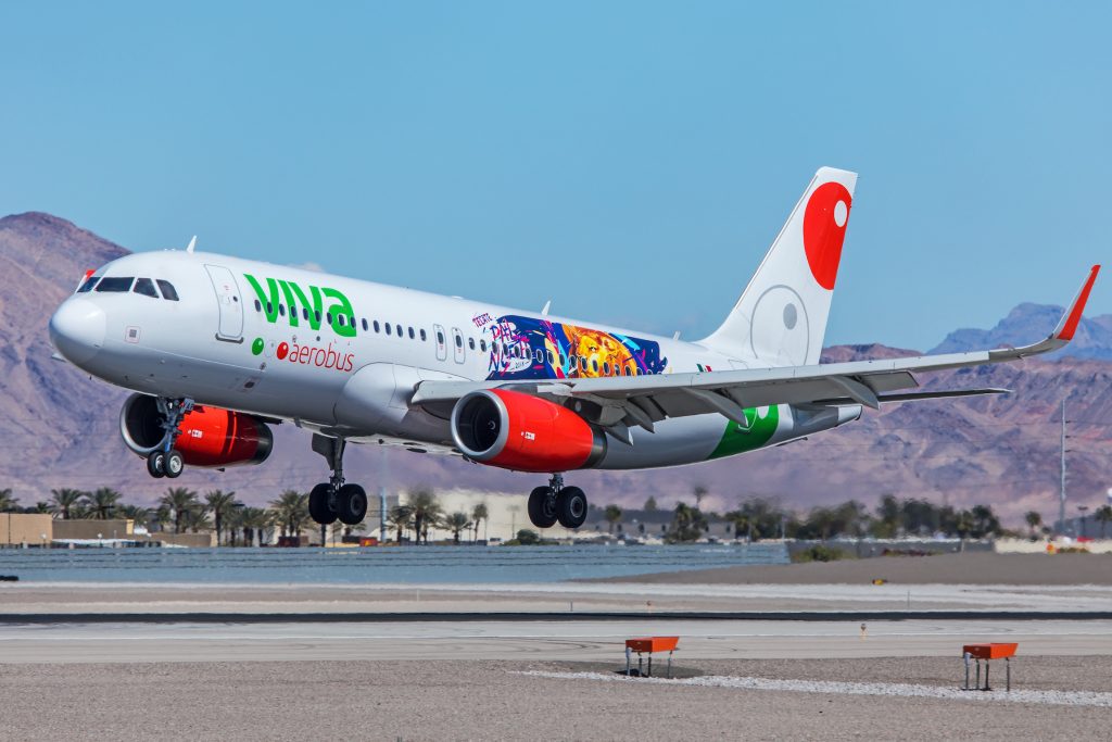 Viva Aerobus A320 LAS William Derrickson