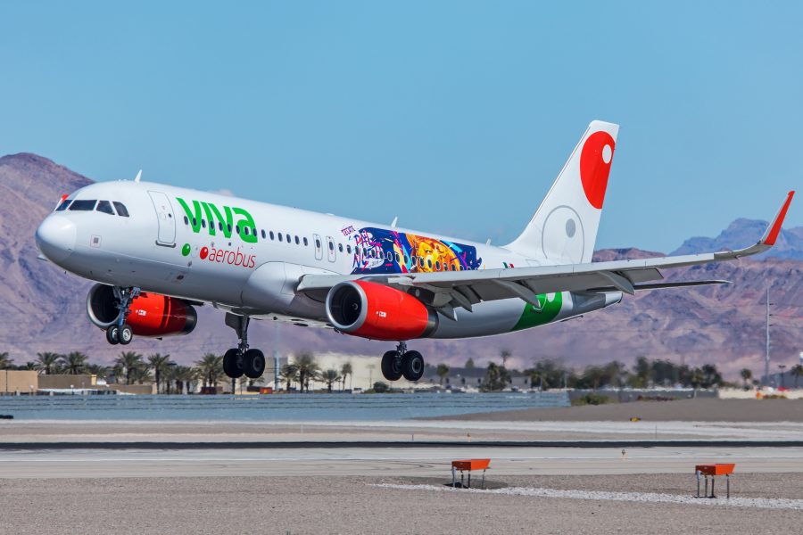 Viva Aerobus A320 LAS William Derrickson