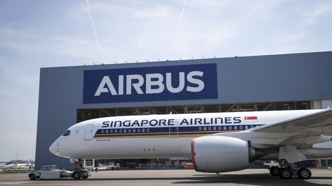 A350-XWB-Ultra-Long-Range-Singapore-Airlines-MSN220-rolls-out-of-paint-shop-011