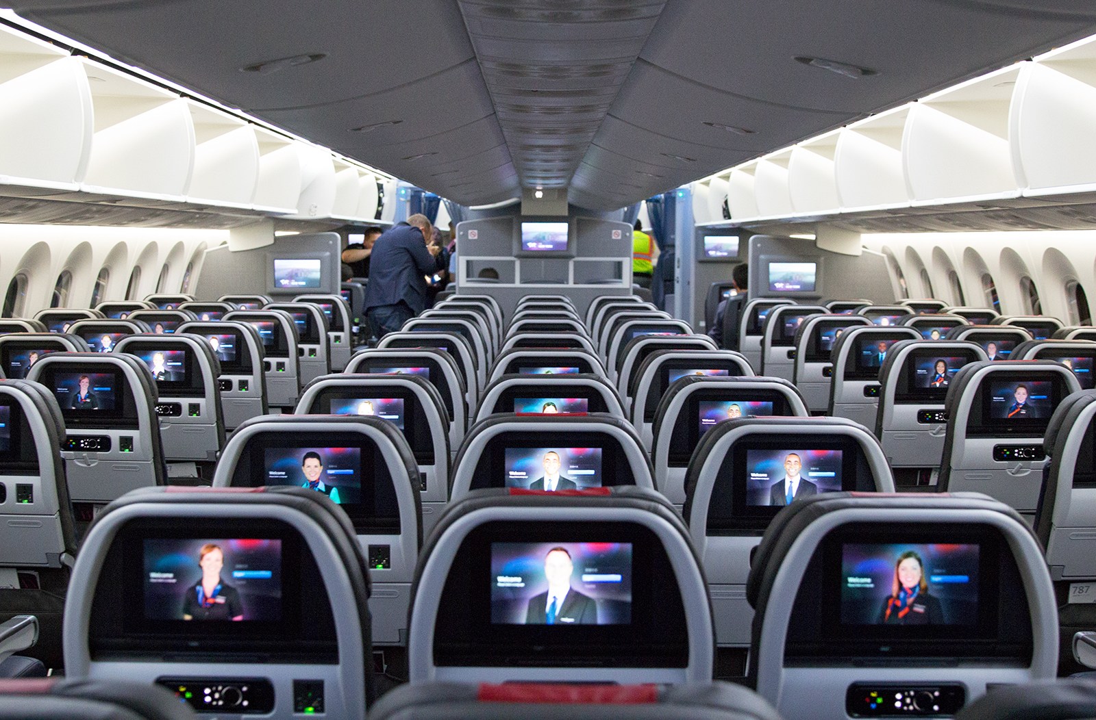 AA-B789-LAX-William-Derrickson-1