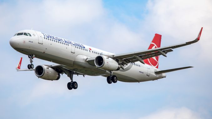 Turkish-A321-LHR-William-Derrickson