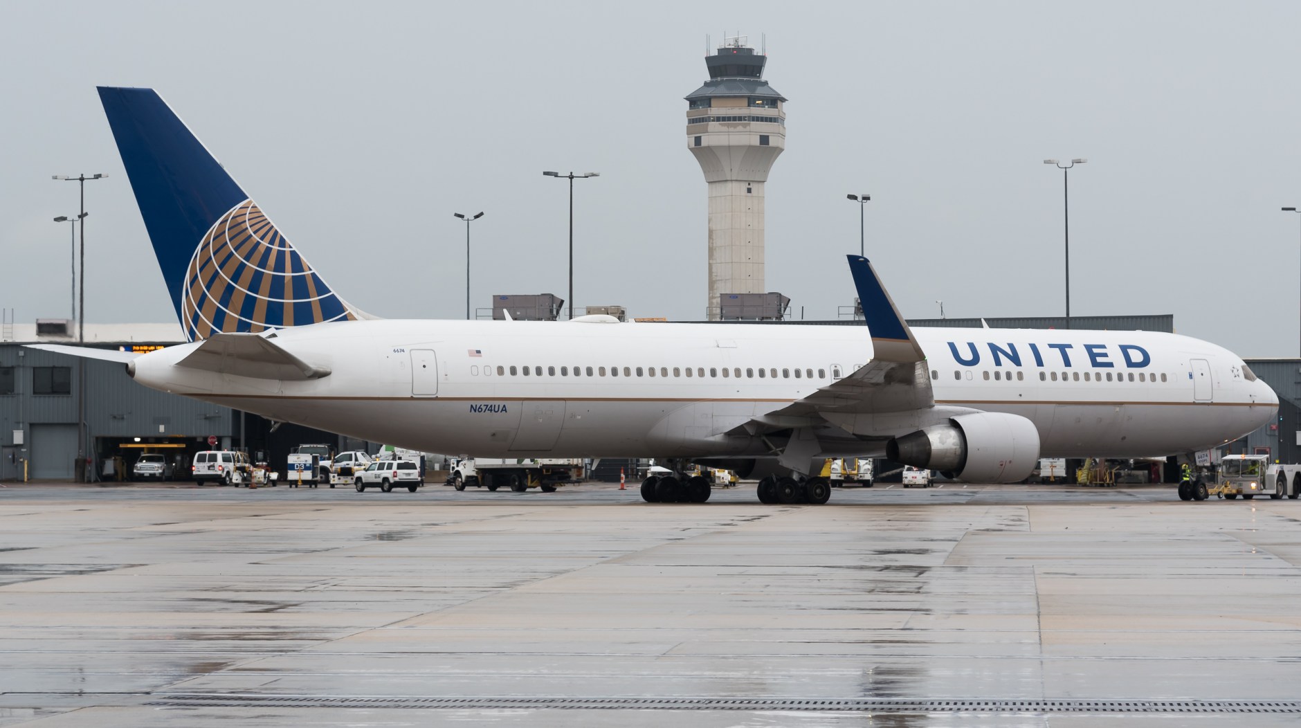 United 767