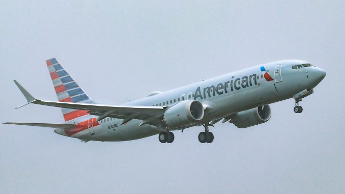 AA_737Max8_N303RE_PAE_katie_bailey_1