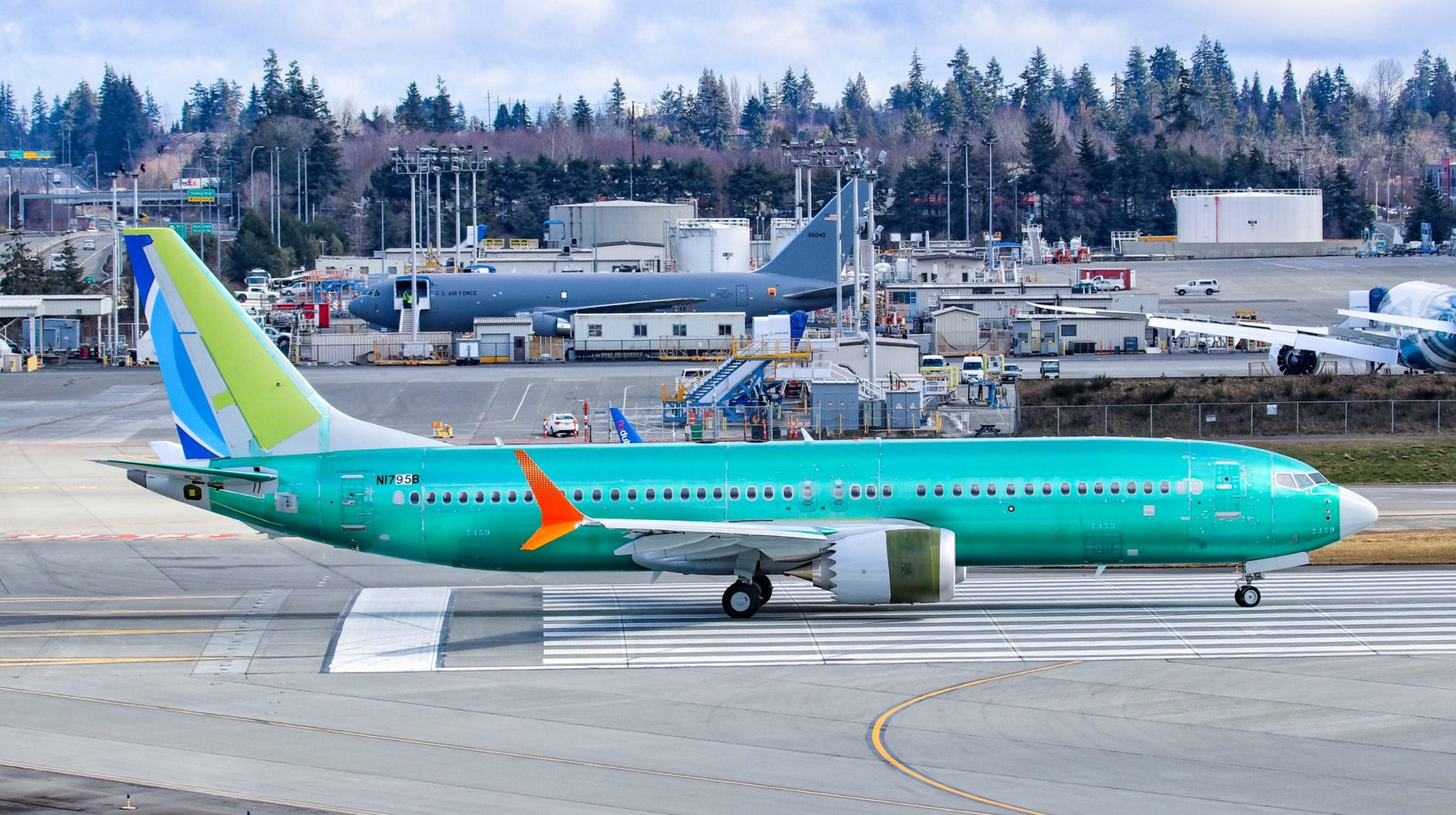 Boeing 737 MAX 8