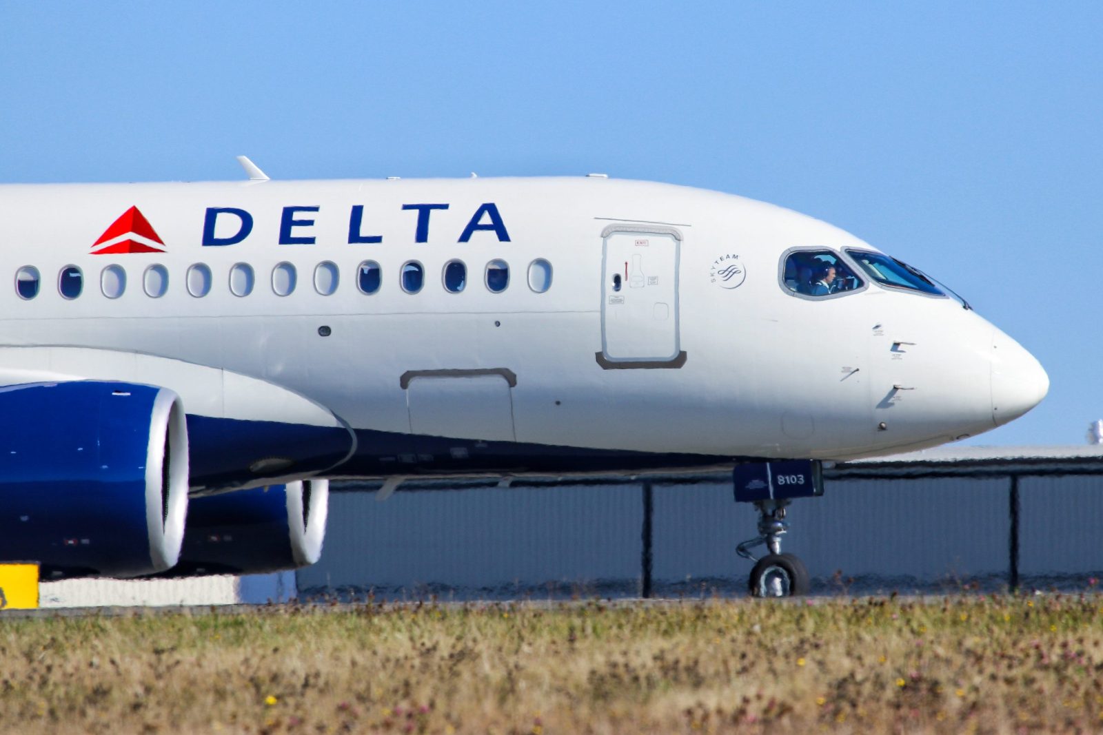 A Delta A220