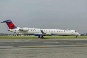 Delta Connection CRJ-900