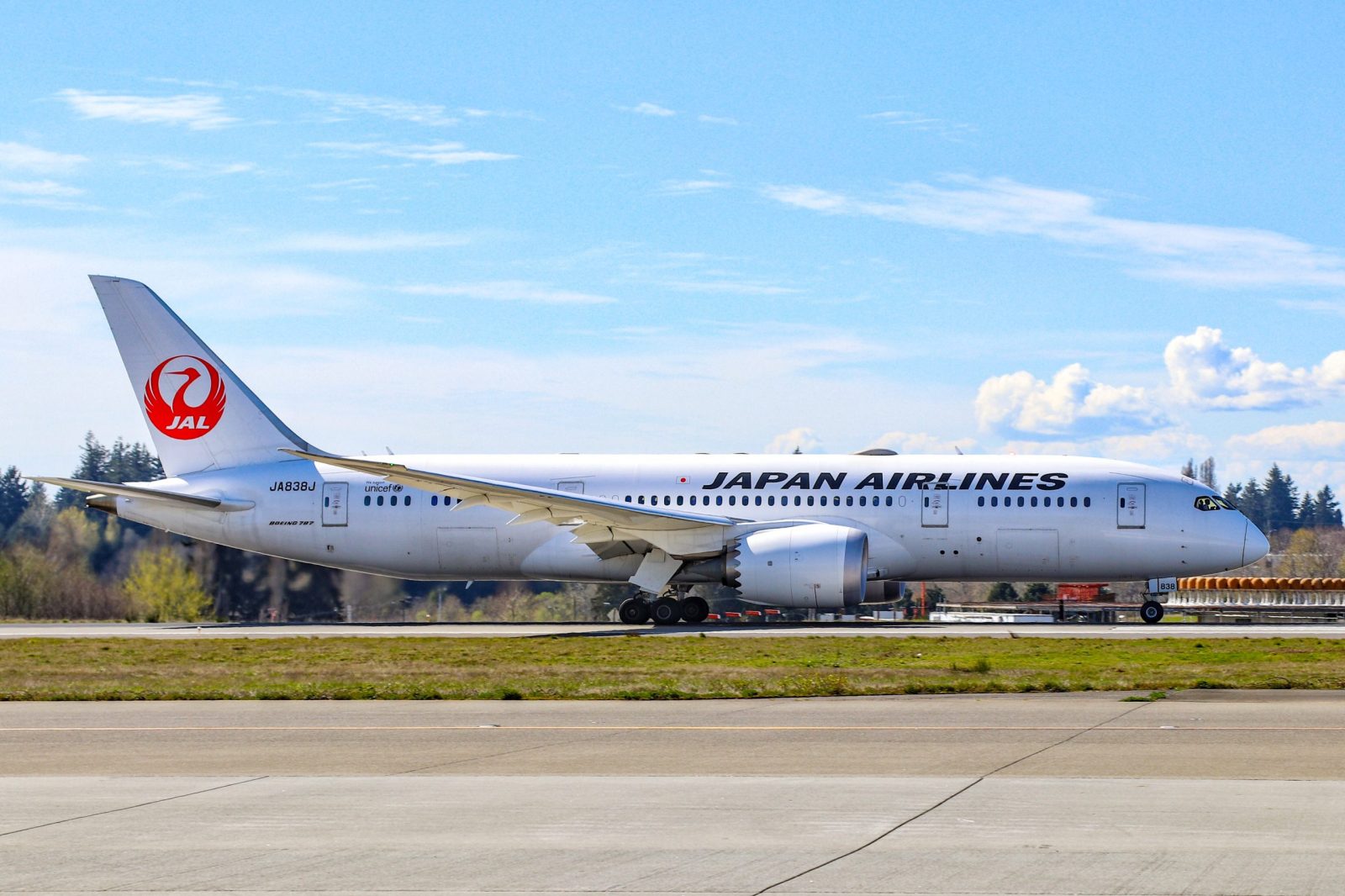 JAL Debuts New Special Livery for EXPO 2025 | AirlineGeeks.com