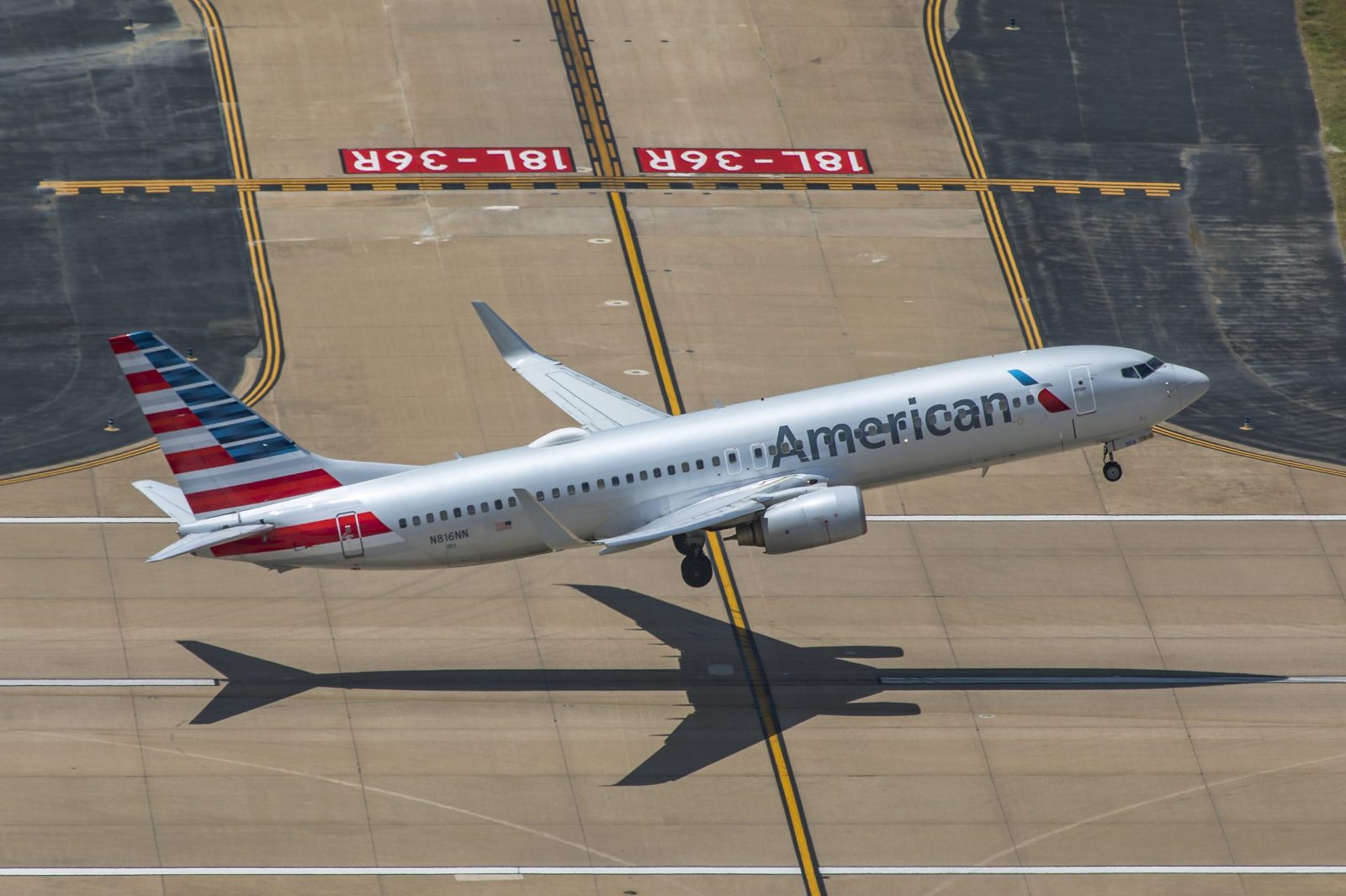 American 737-800