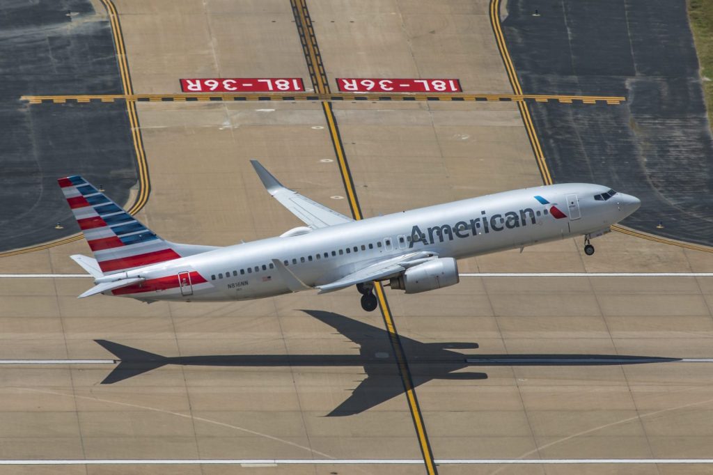 American 737-800