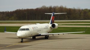 Delta Connection CRJ-200
