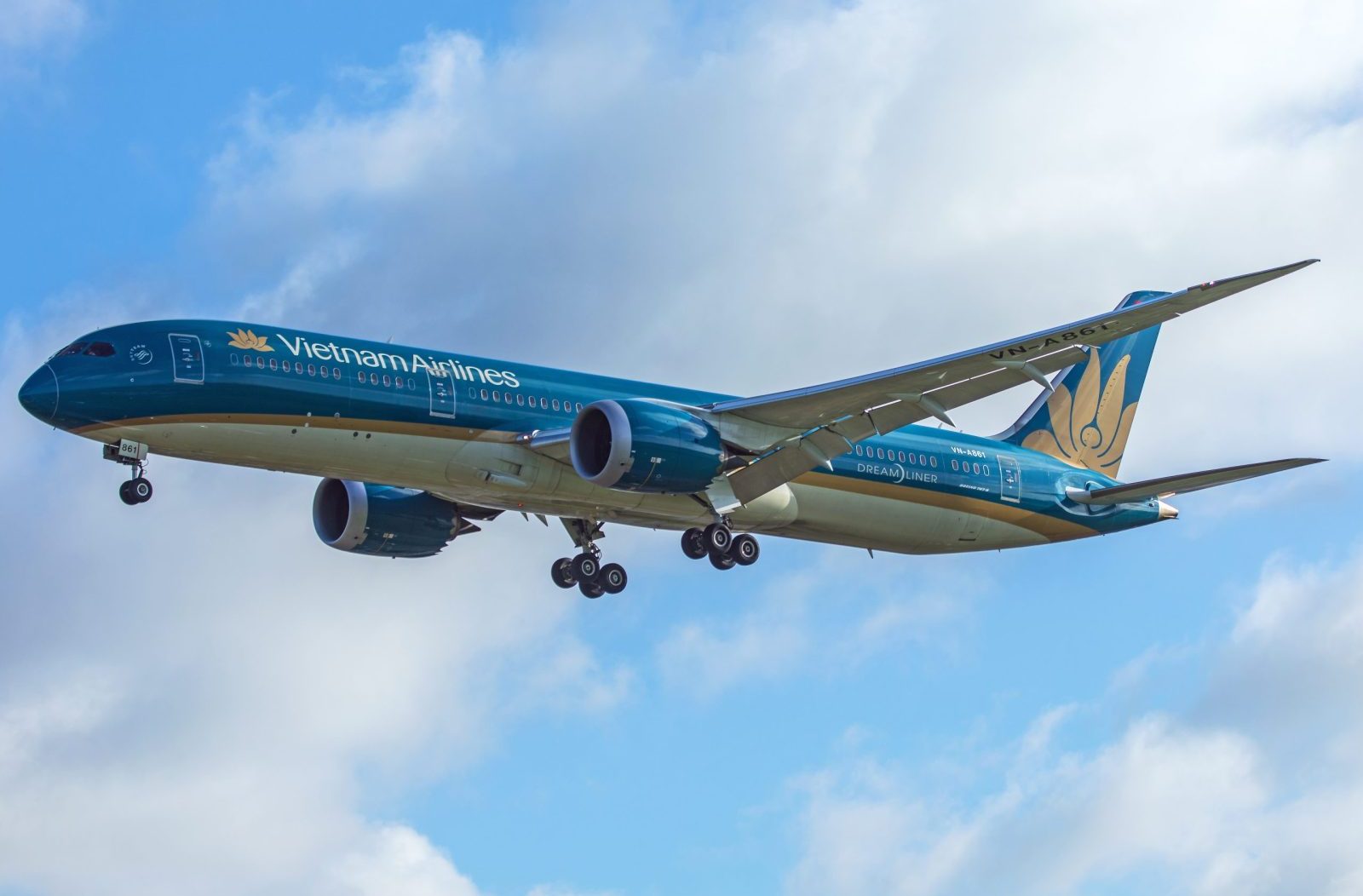 A Vietnam Airlines Boeing 787 Dreamliner