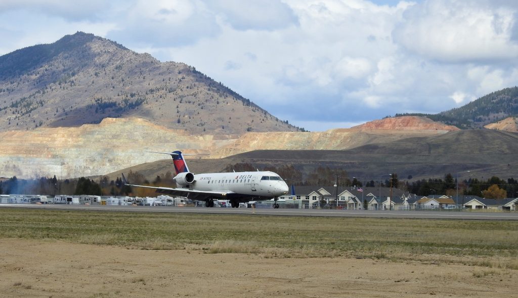 Delta CRJ-200