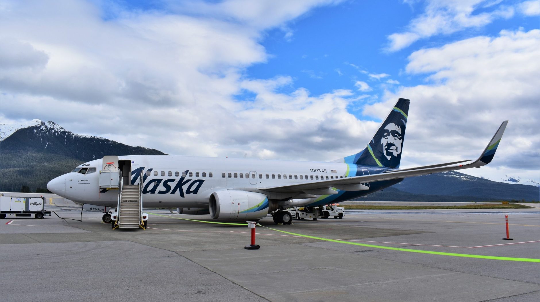 Alaska 737-700