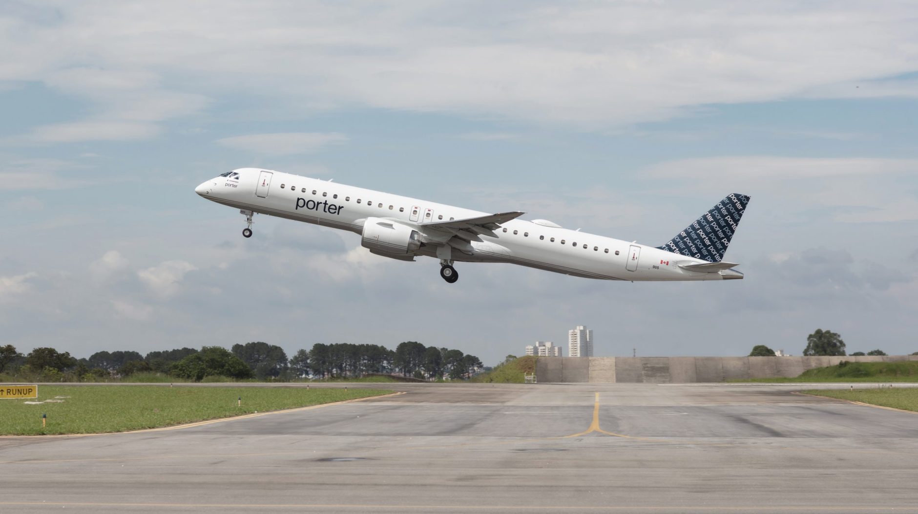 Porter Airlines' Embraer 195-E2. (Photo: Embraer)