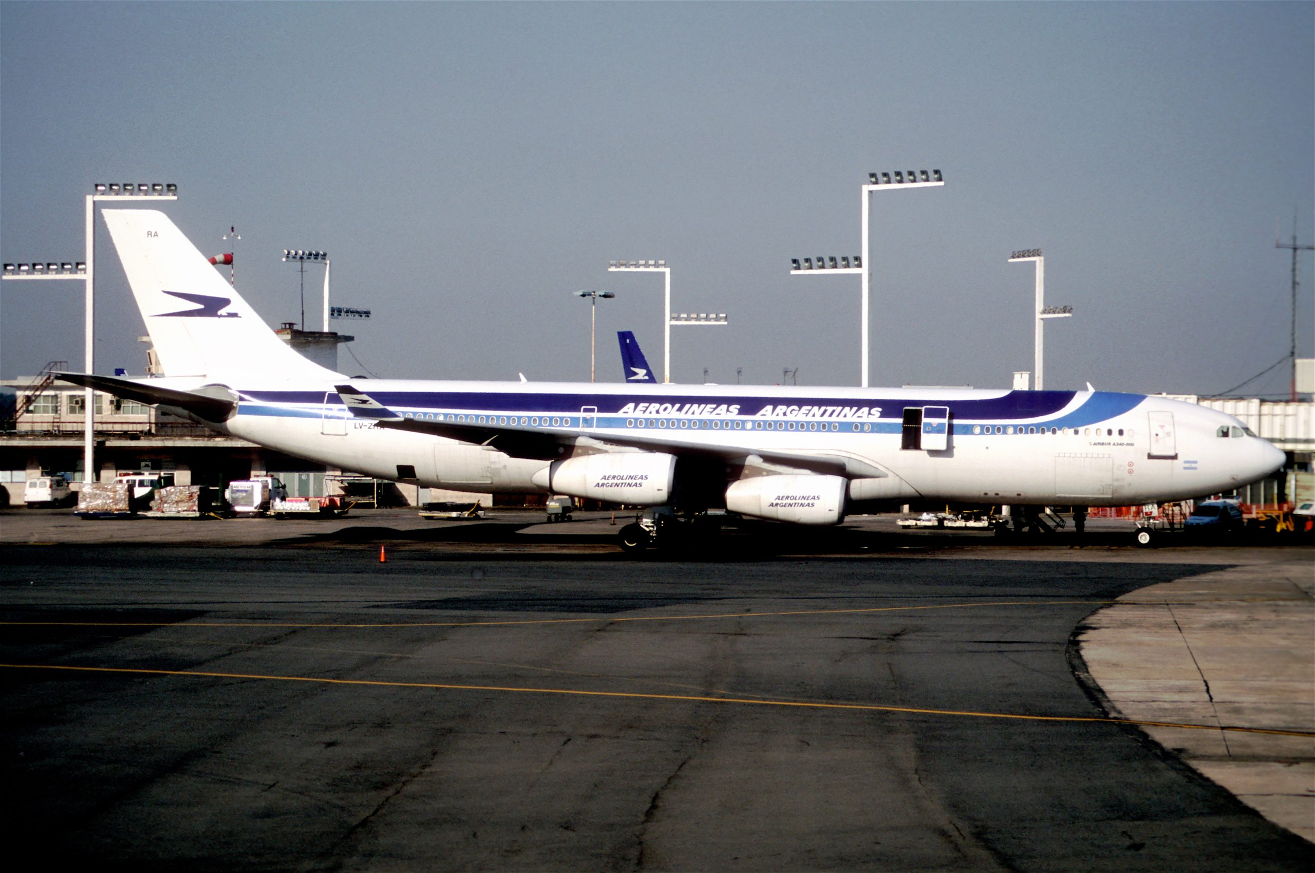 Aerolineas Argentinas Airbus A340-211 LV-ZRA