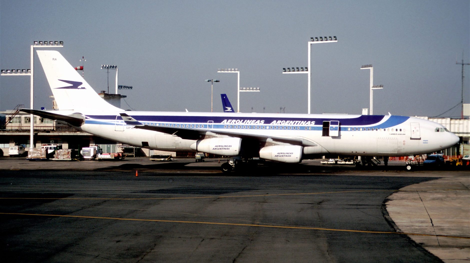 Aerolineas Argentinas Airbus A340-211 LV-ZRA