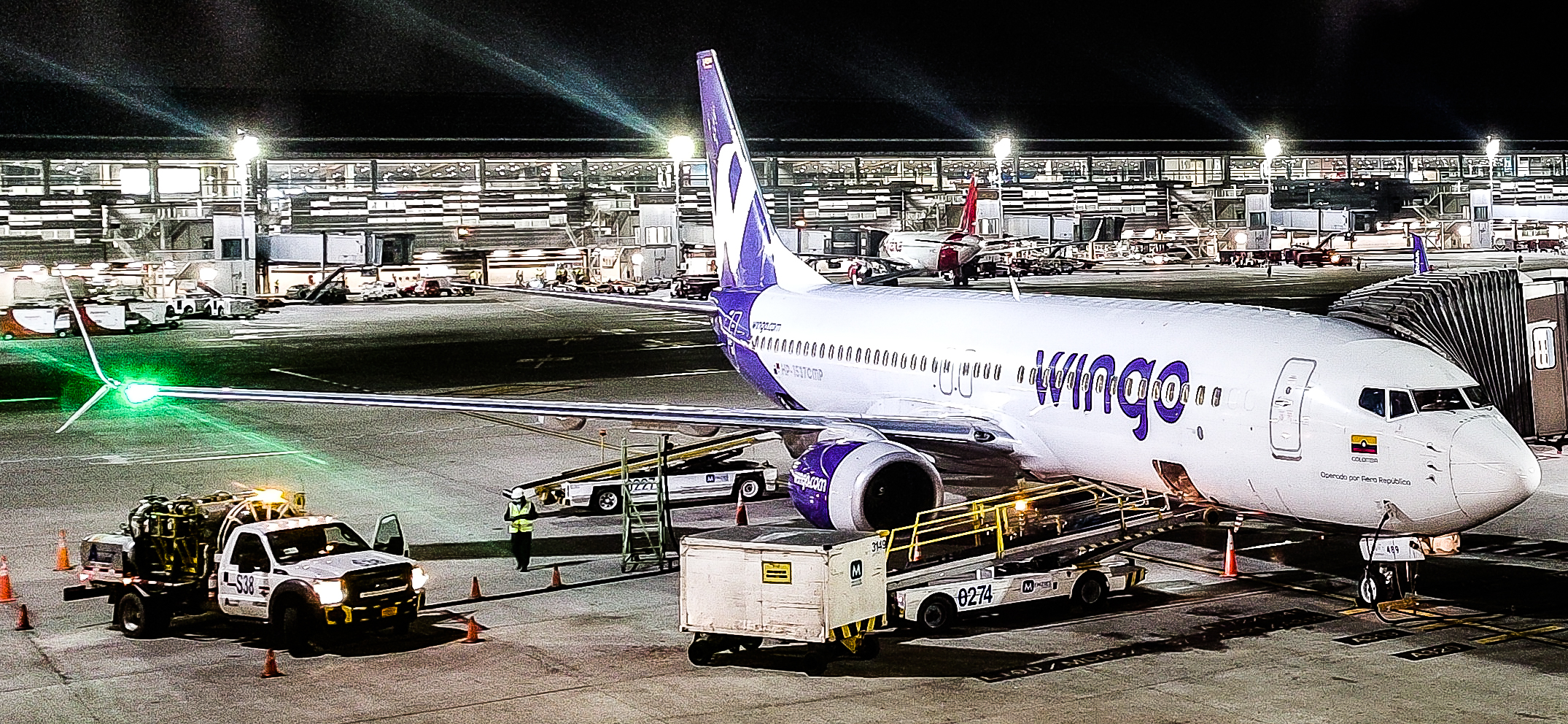 A Wingo Boeing 737-8 at Bogotá Airport