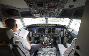 737 MAX cockpit