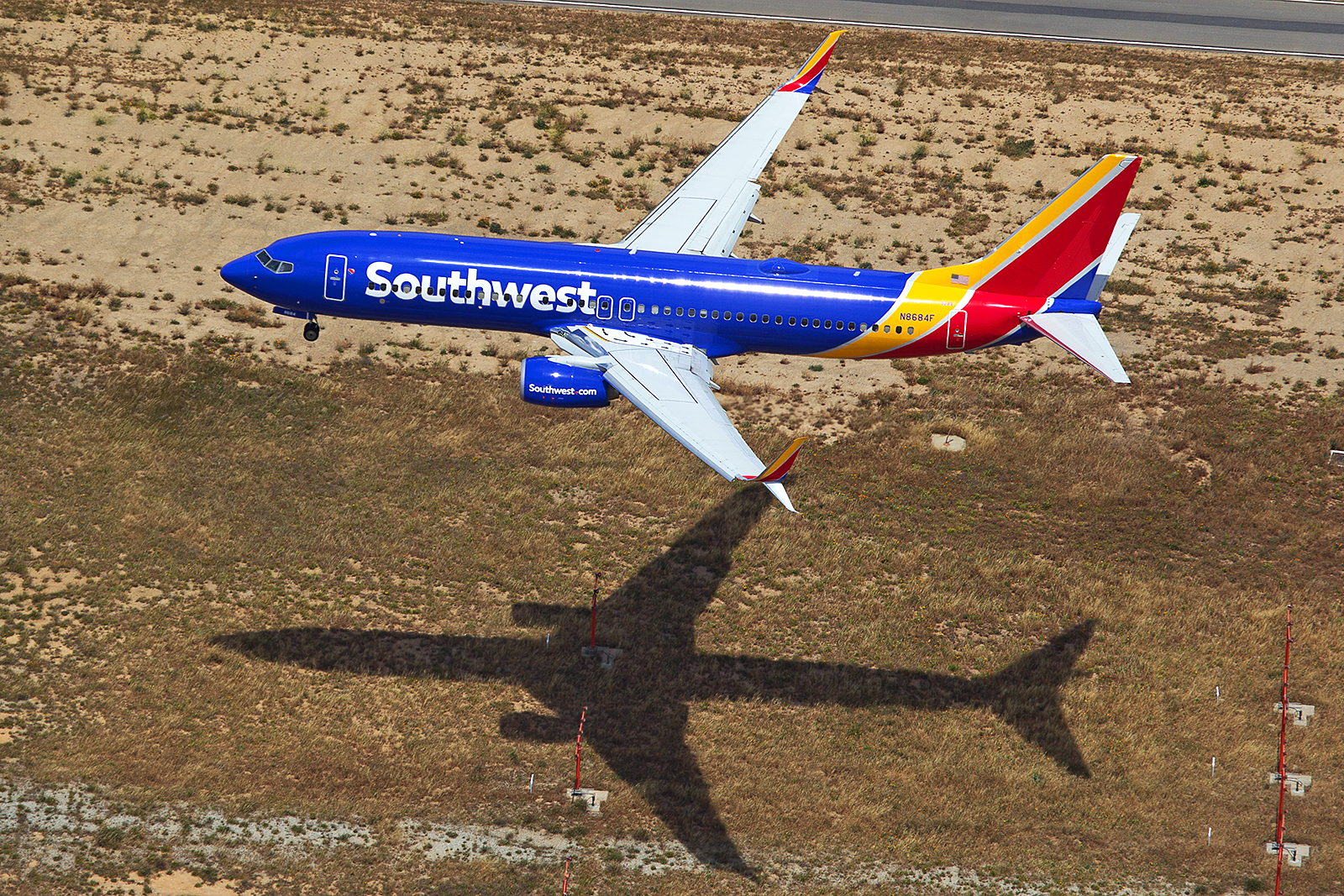 A Southwest Airlines 737 on final approach to Los Angeles International Airport.