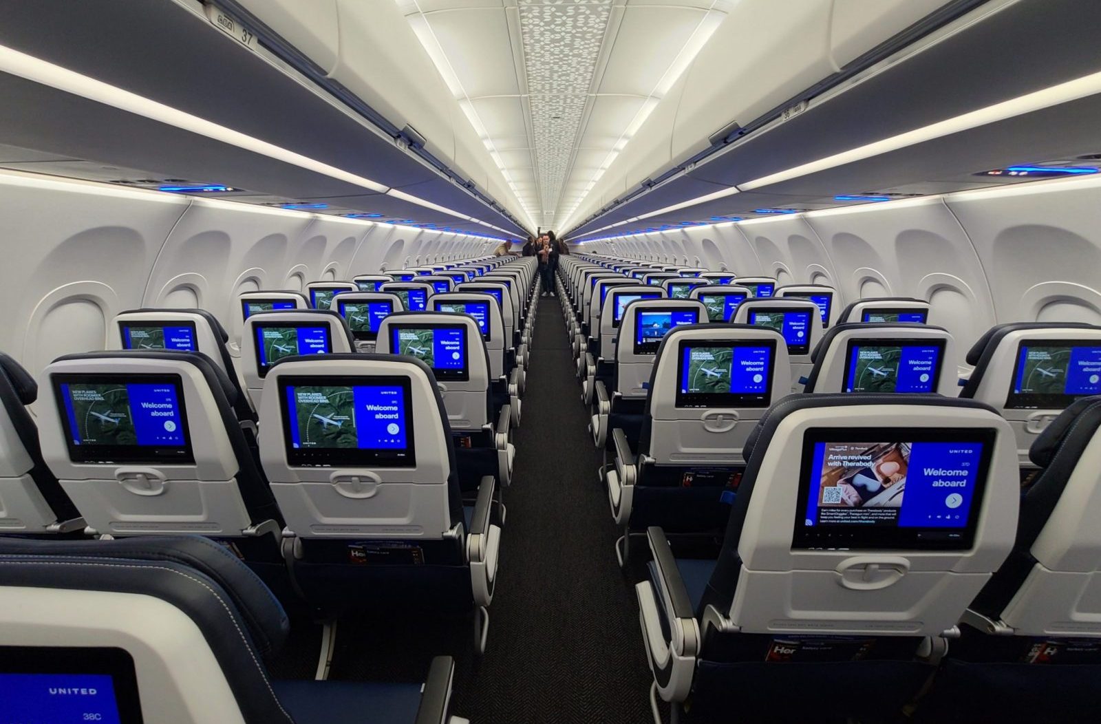 United A321neo cabin
