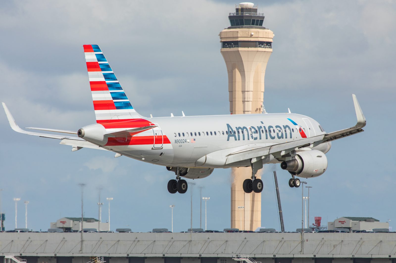 American A319