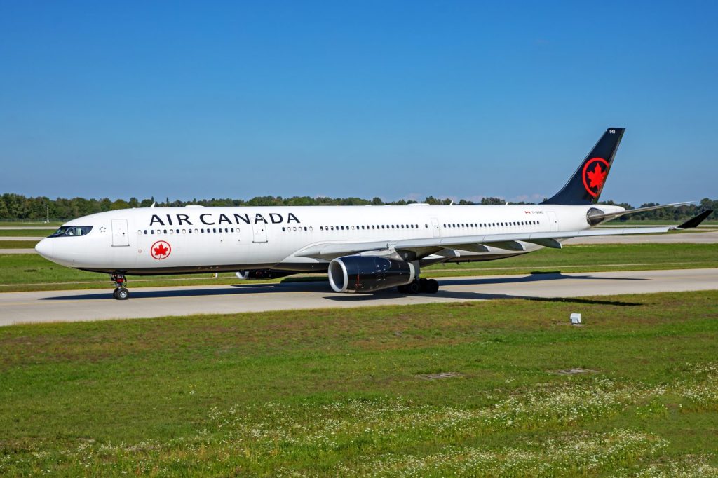 Livery of the Week: Air Canada’s Black-and-White Modernity ...