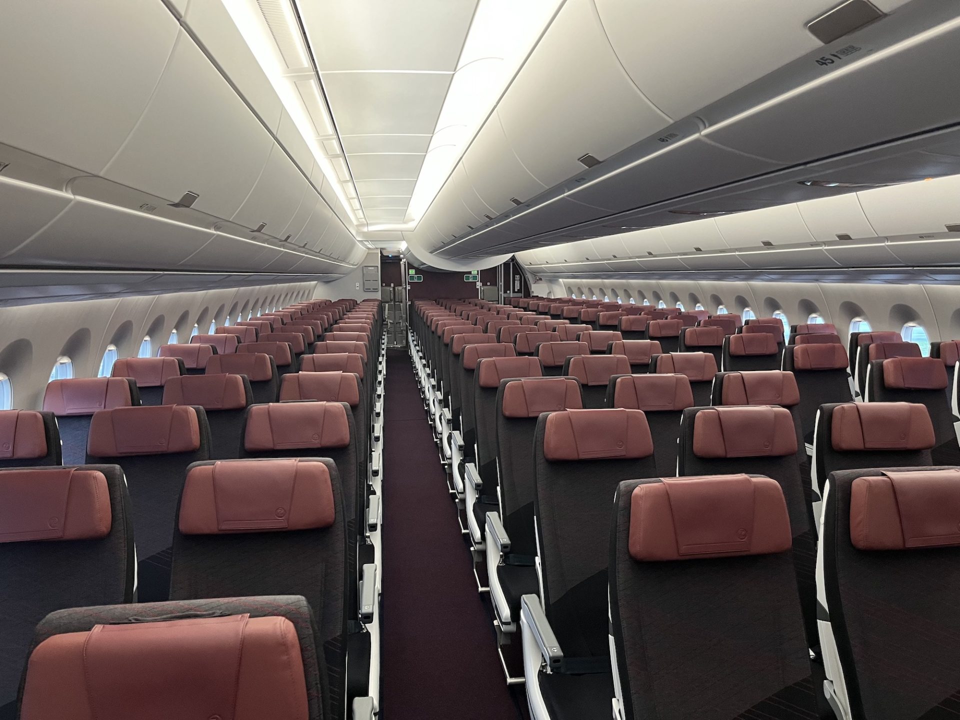 First Look: Inside JAL's Flagship Airbus A350-1000 | AirlineGeeks.com
