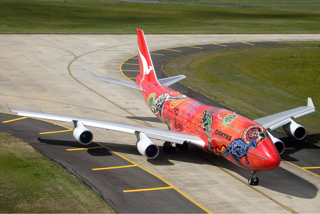 Qantas_Boeing_747-