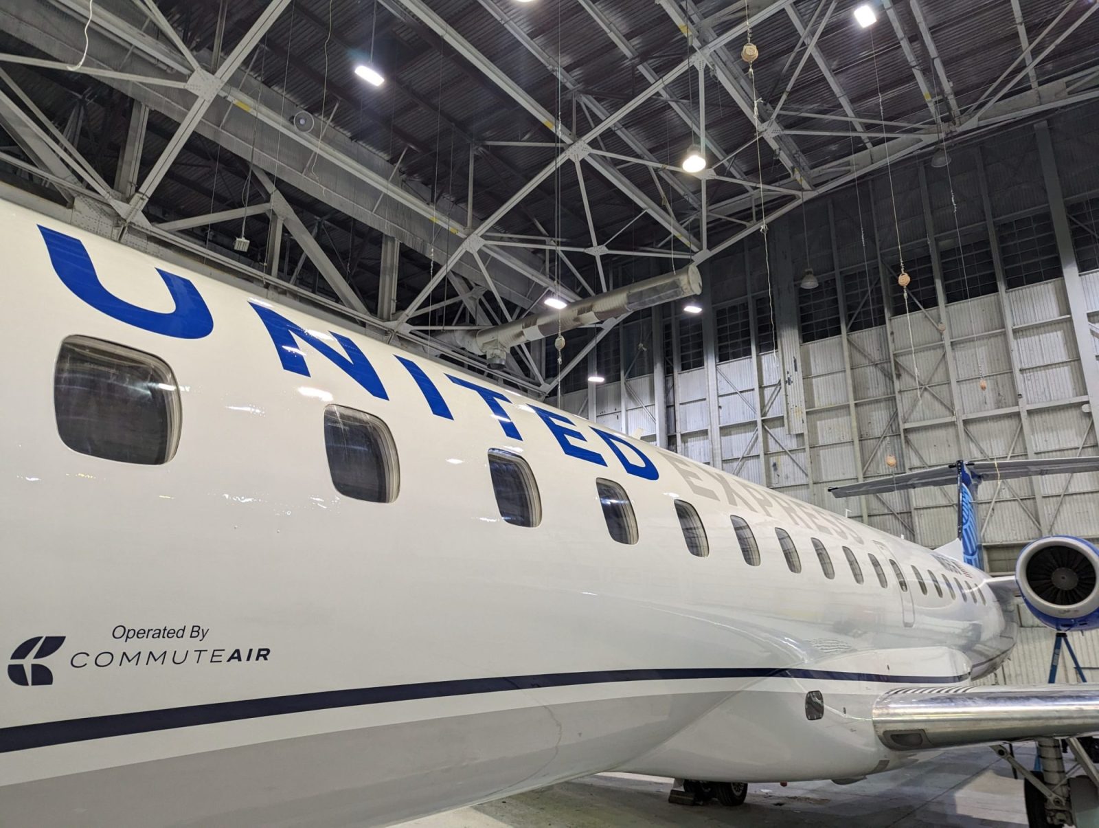 CommuteAir E145