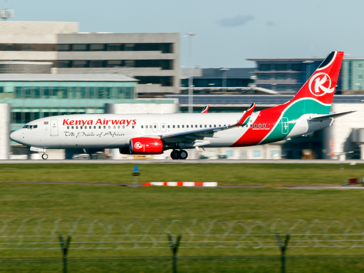 A Kenya Airways Boeing 737-800