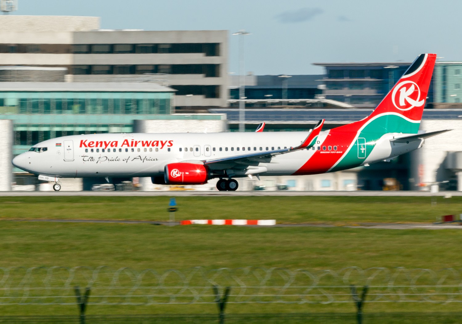 A Kenya Airways Boeing 737-800