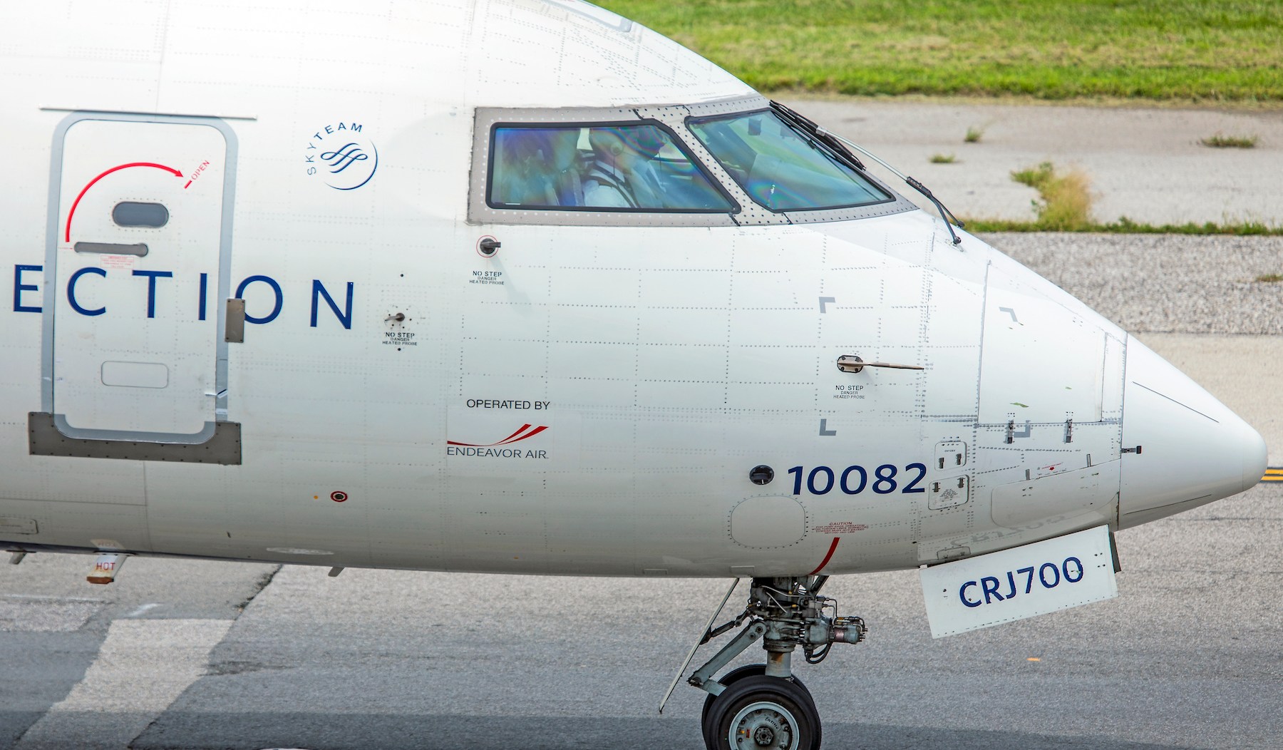 Delta Connection CRJ-900