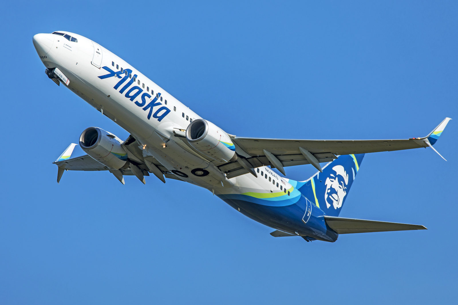 An Alaska Airlines 737-800.