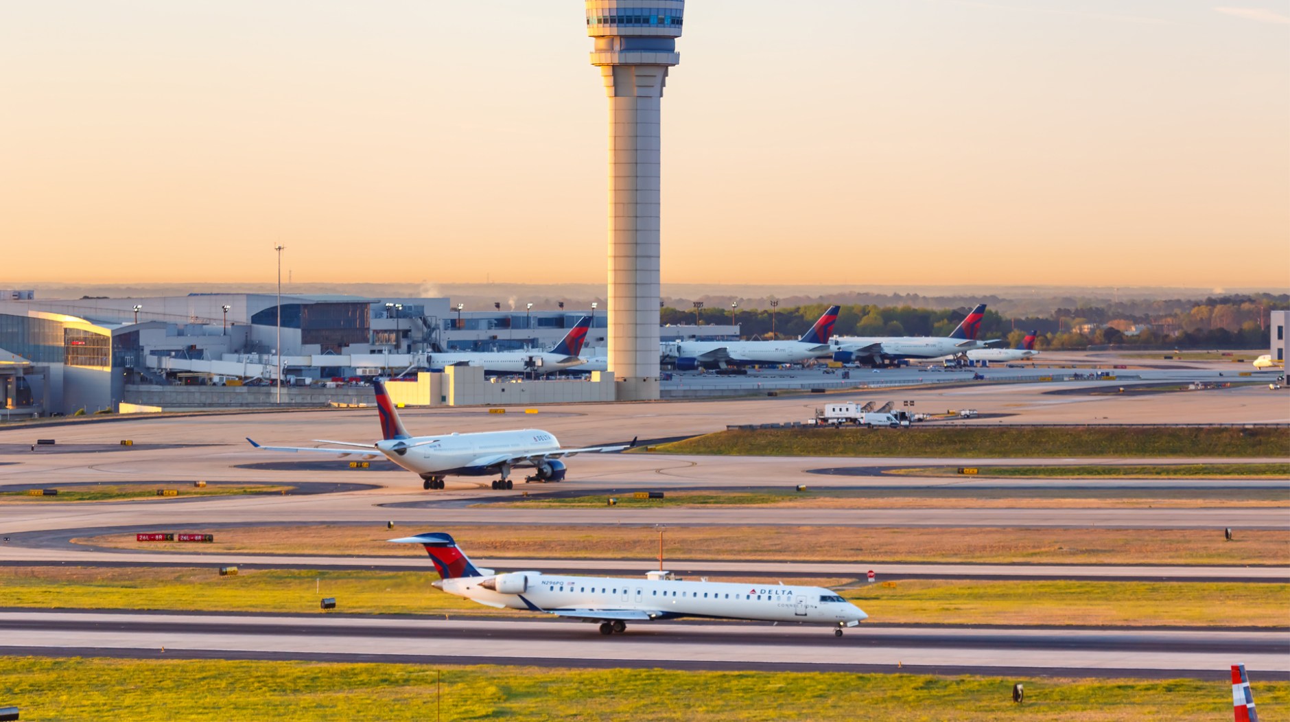 Delta aircraft in Atlanta