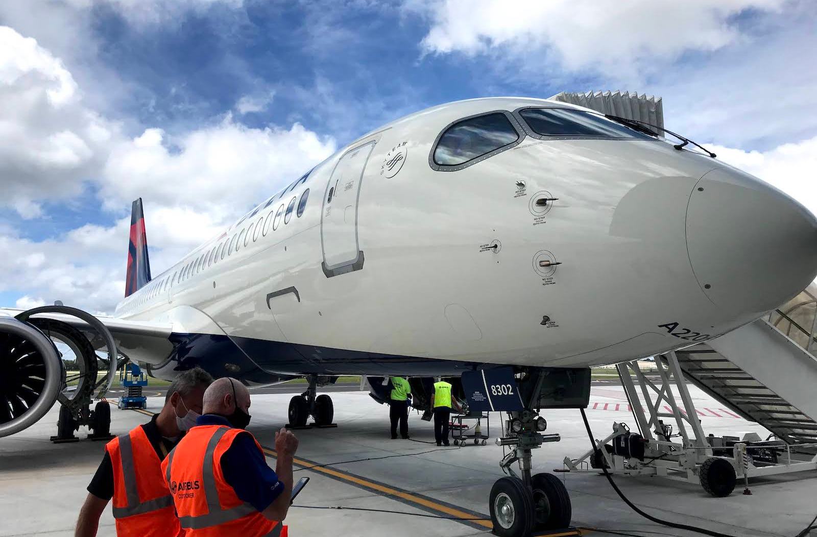 A Delta Airbus A220-300 aircraft
