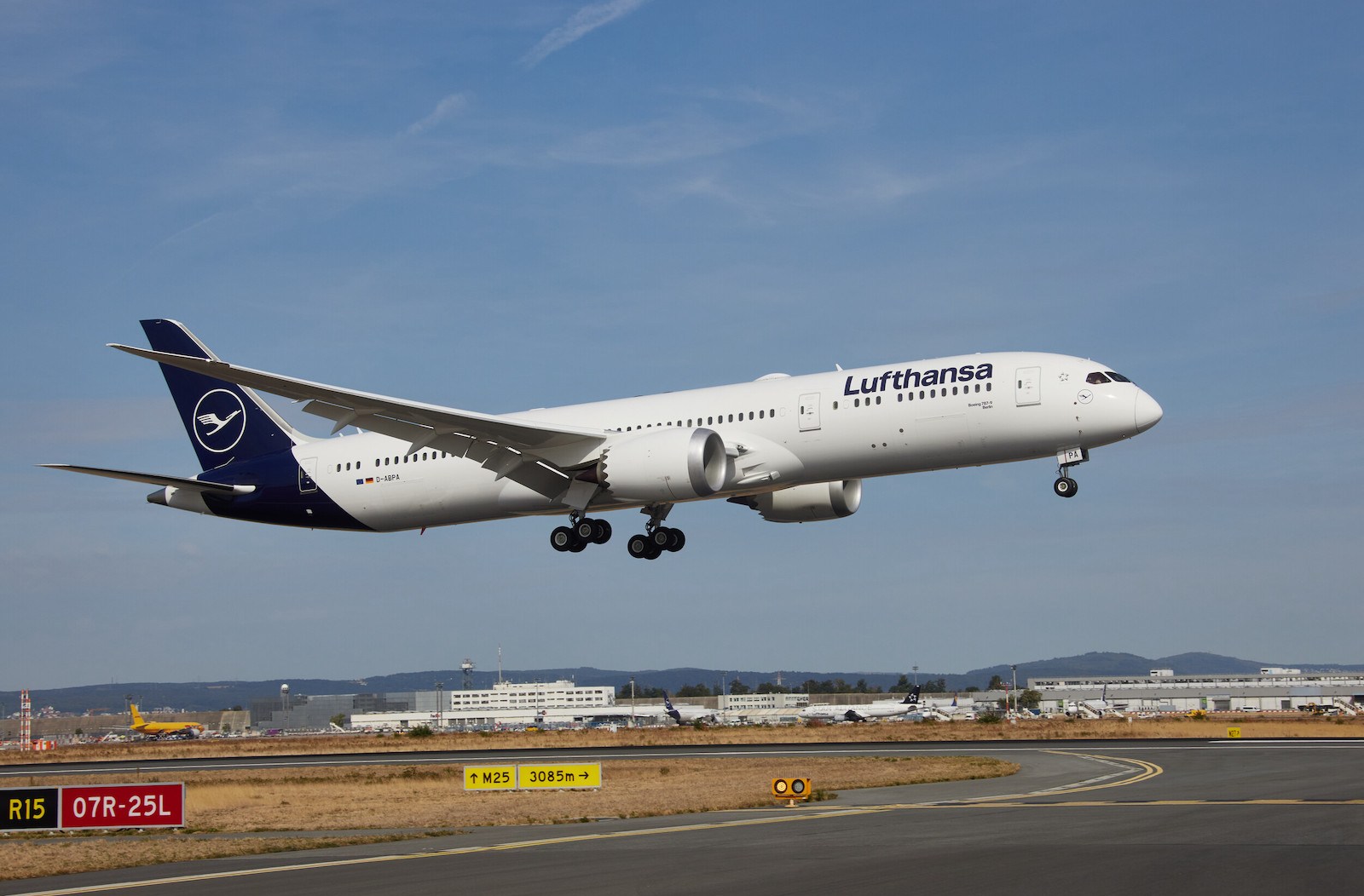 Lufthansa 787 in Frankfurt