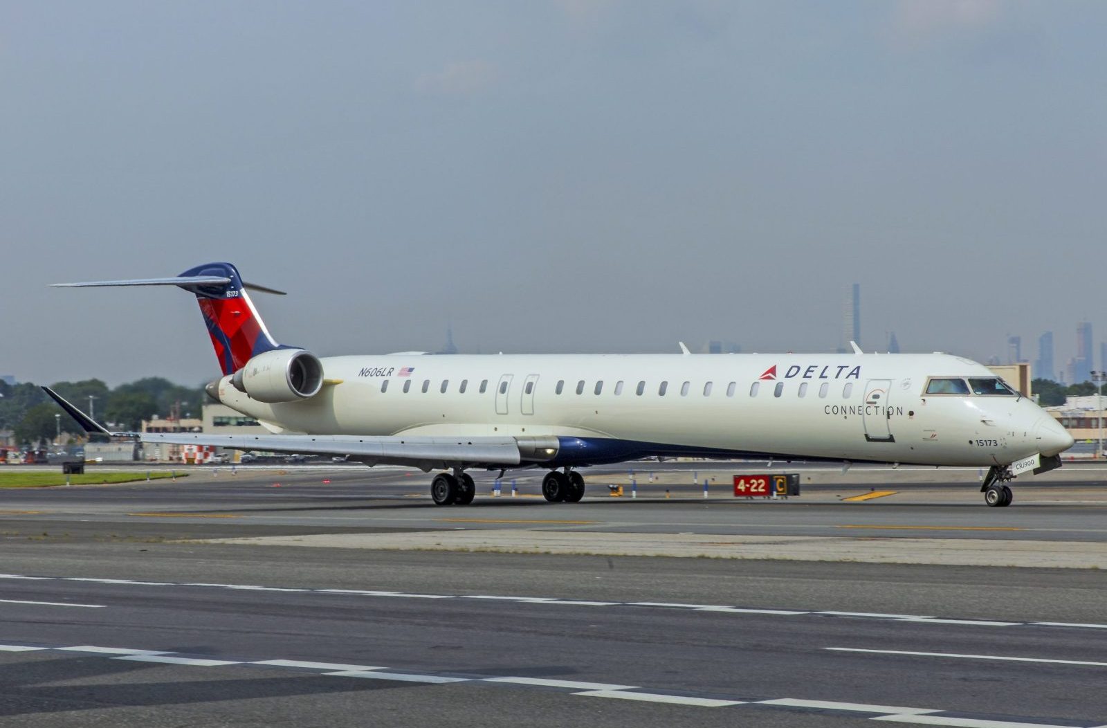 An Endeavor Air CRJ-900.