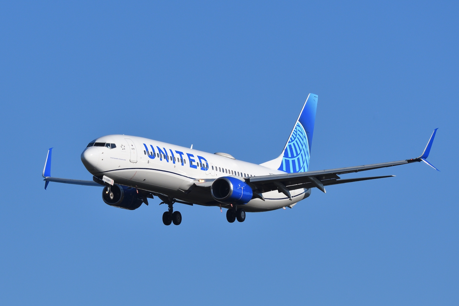 United to Resume Route to West Coast