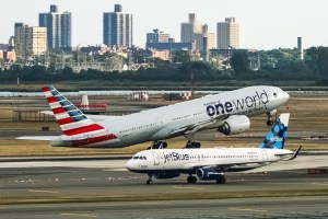 JetBlue and American aircraft