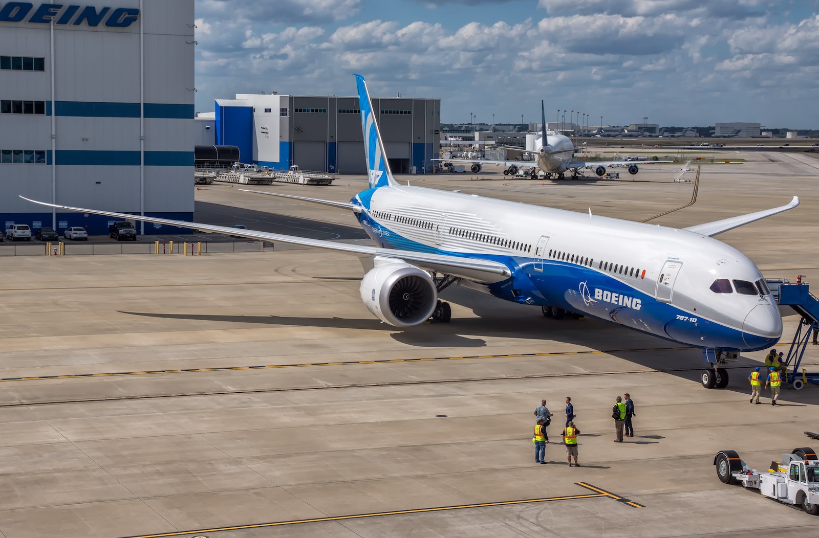 Boeing 787-10