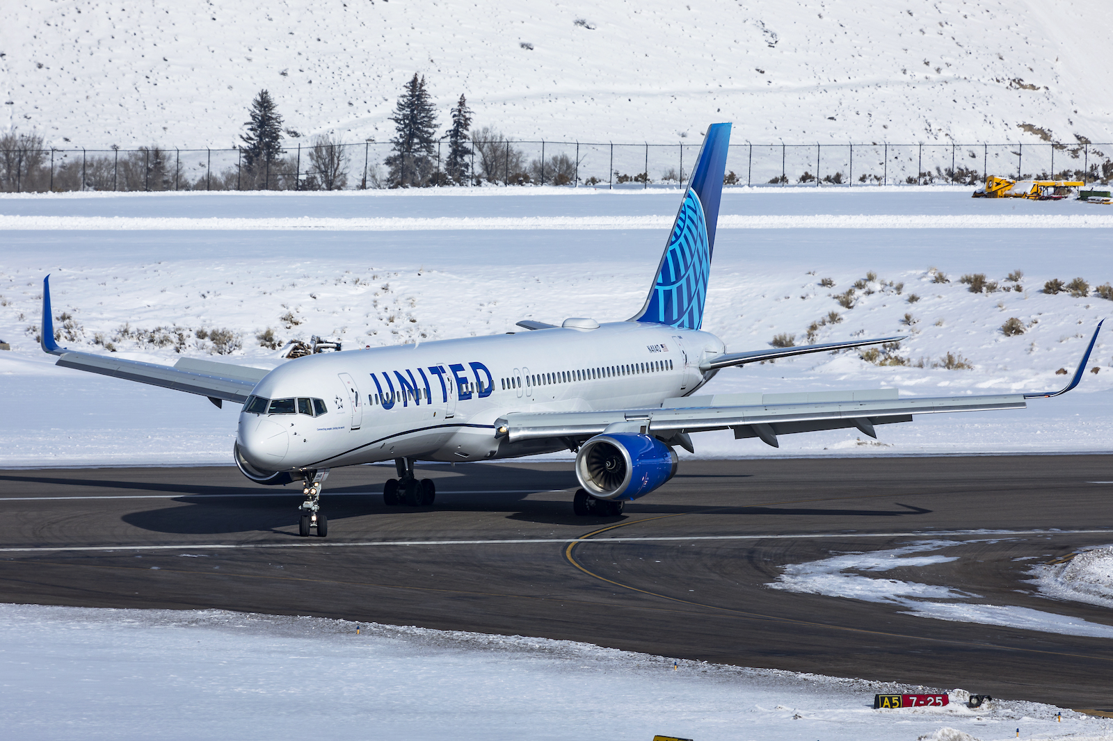 A United 757