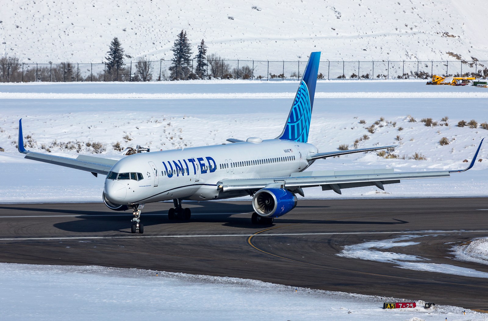 A United 757