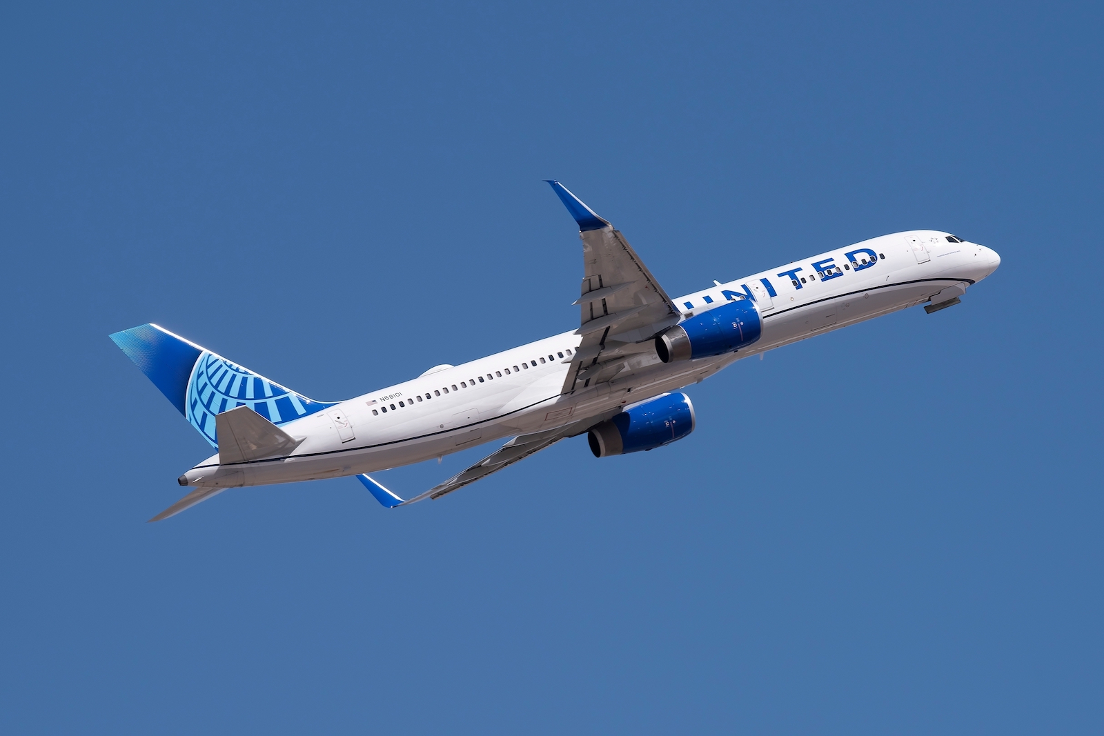 A Boeing 757 for United