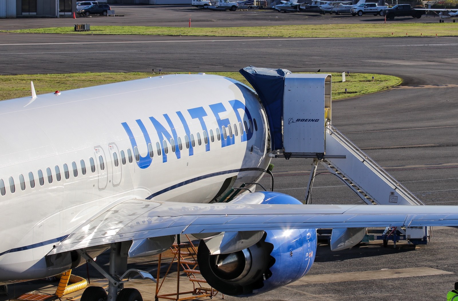 United 737 MAX 9