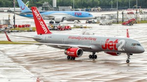 Jet2 757-200